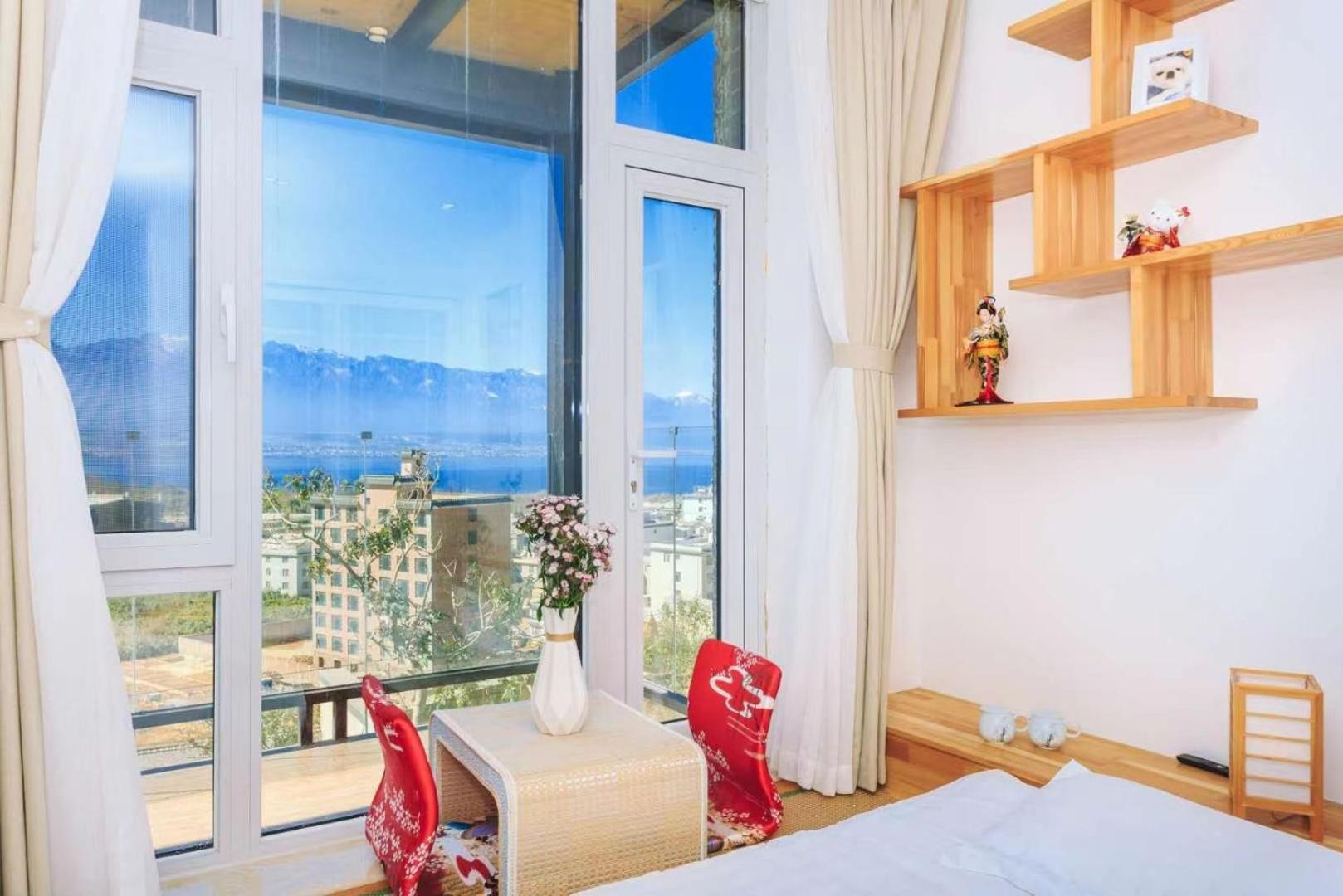 Dali Listening Sea View Villa大理听城海景别墅 Exterior photo